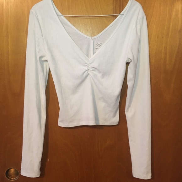 PacSun Tops - PACSUN RIBBED WHITE CROP TOP